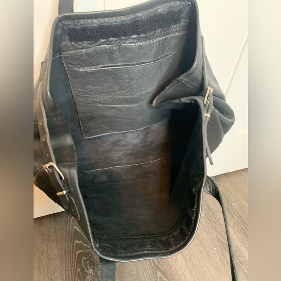 Vintage Black Leather Purse - Picture 5 of 13